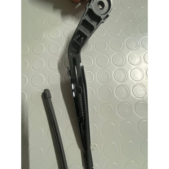 Braccio Tergicristalli  Mercedes Viano W639 Nuovo MERCEDES A0018206145