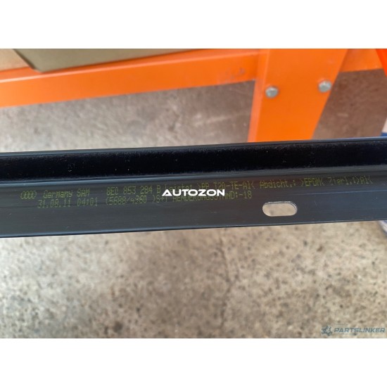 Ornamenti anteriore dx AUDI A4 Convertible (8H7, B6, 8HE, B7) [ 2002 - 2009 ] VAG OEM 8E0 853 284 G